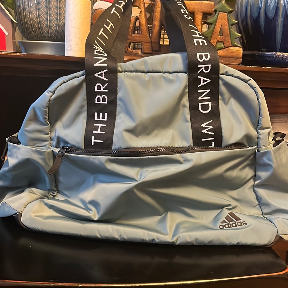 Adidas weekender